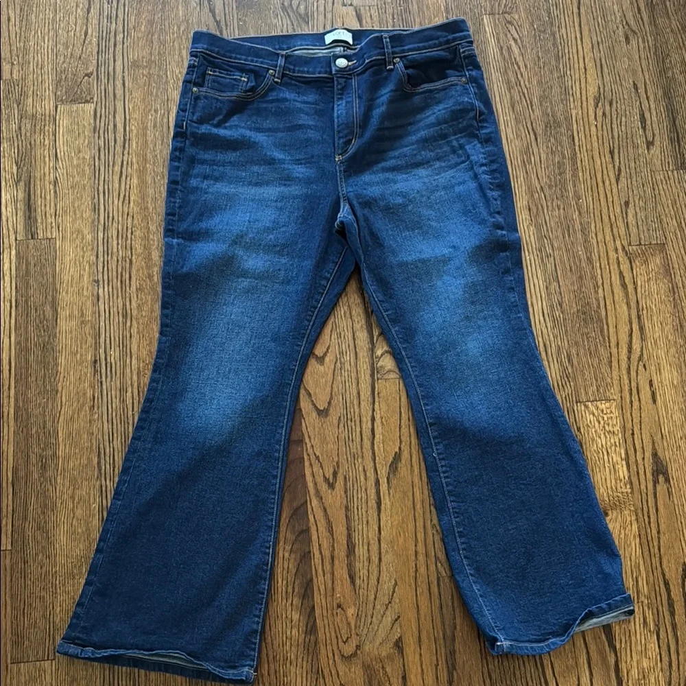 Women's Blue Jeans - Picture 1 of 2